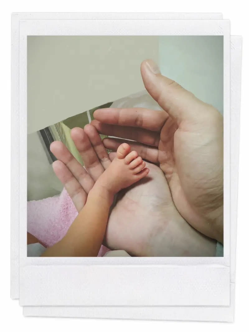 ▲李千娜貼出三寶的腳丫照，宣布順利產子。（圖／劇樂蹦娛樂提供）