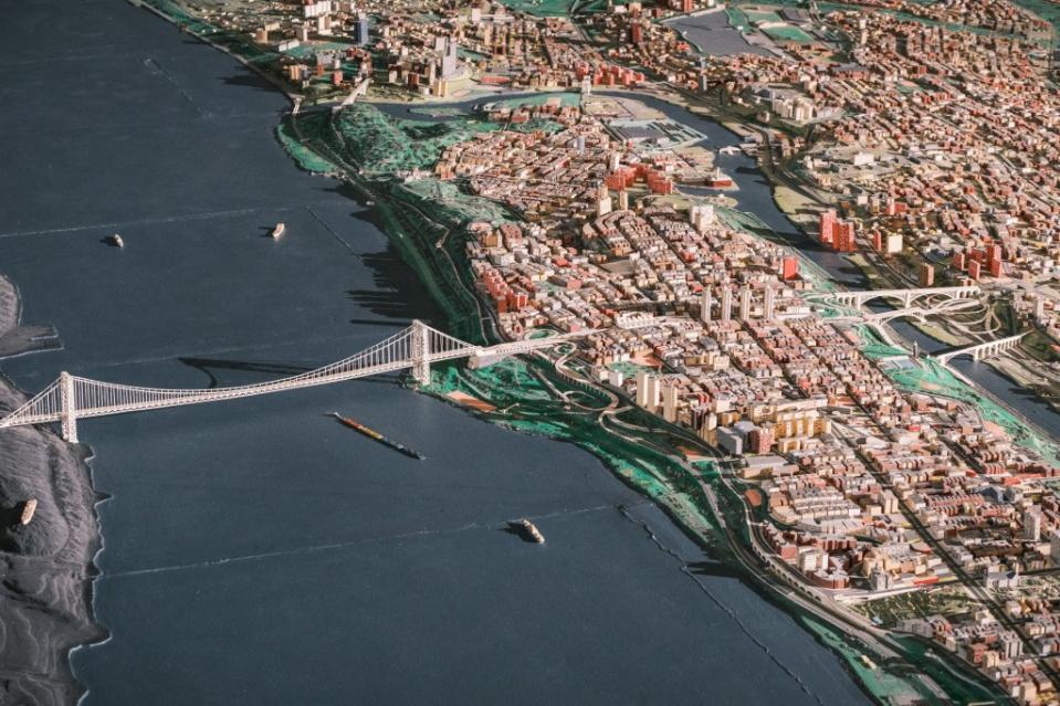 A view of the George Washington Bridge and upper Manhattan. Stephen Yang