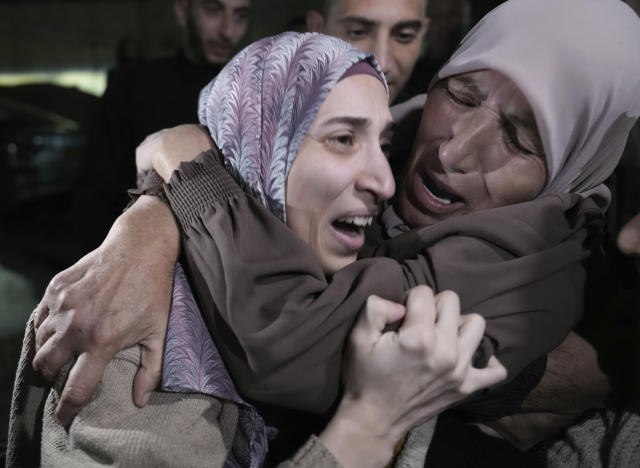 Israel-Hamas updates: Hamas hands over 13 Israeli captives to Red