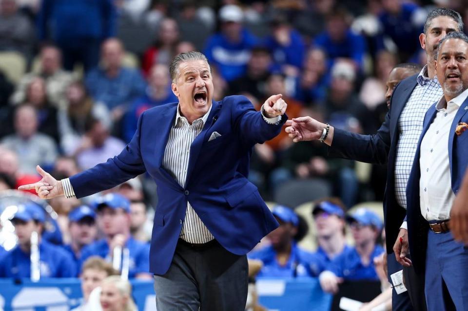 Kentucky coach John Calipari yells to a referee during the Wildcats’ loss to Oakland in the first round of the NCAA Tournament on March 21.