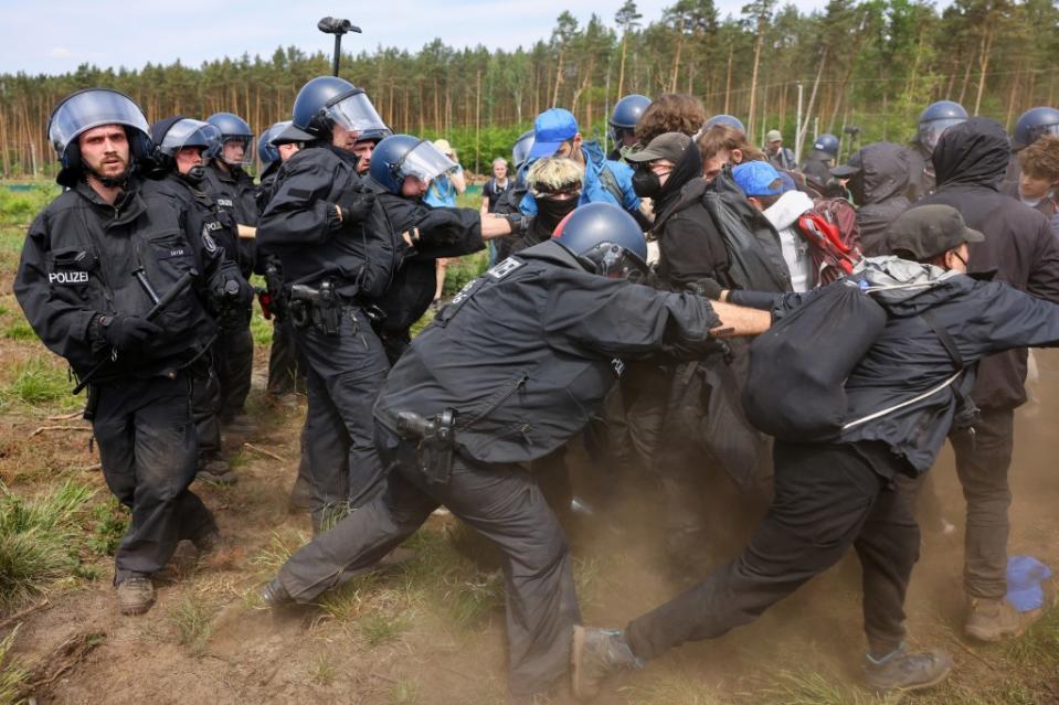 The police confirmed that the protesters tried to enter the plant’s premises, but were prevented. REUTERS