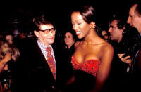 En 1988, Yves Saint Laurent, mentor et ami du modèle, menace Vogue France de retirer ses publicités du magazine s’il refuse de mettre en avant des mannequins noires. Au mois d’août, Naomi Campbell devient la première femme noire à faire la couverture du mensuel.