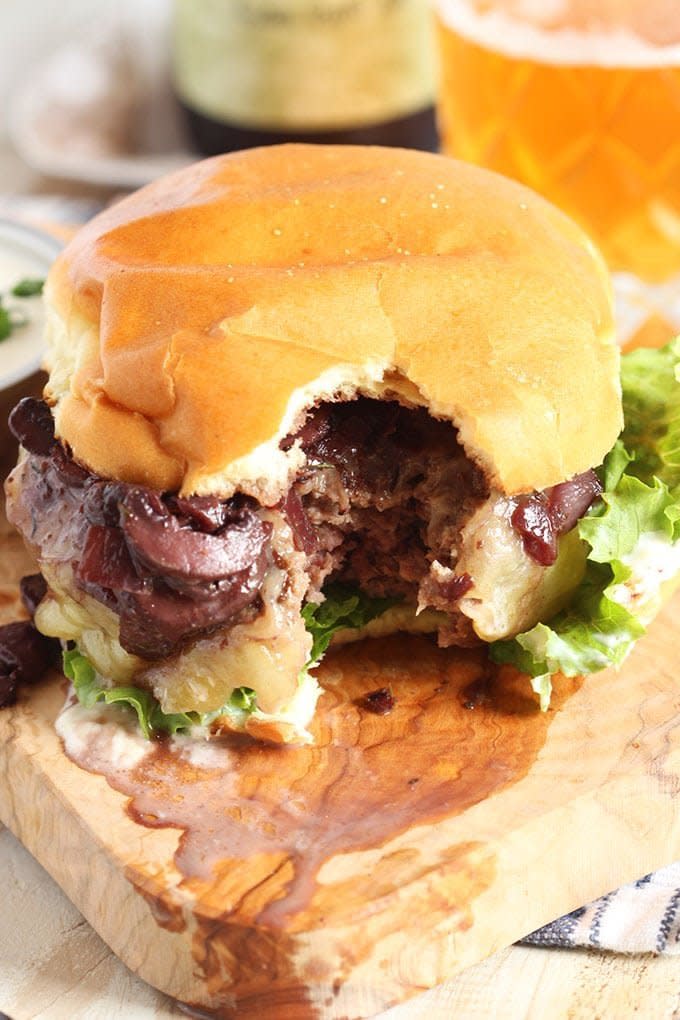 <strong>Get the <a href="http://thesuburbansoapbox.com/2016/05/08/beef-bourguignon-burger-horseradish-creme-fraiche/" target="_blank">Beef Bourguignon Burger with Horseradish Creme Fraiche recipe</a>&nbsp;from&nbsp;The Suburban Soapbox</strong>