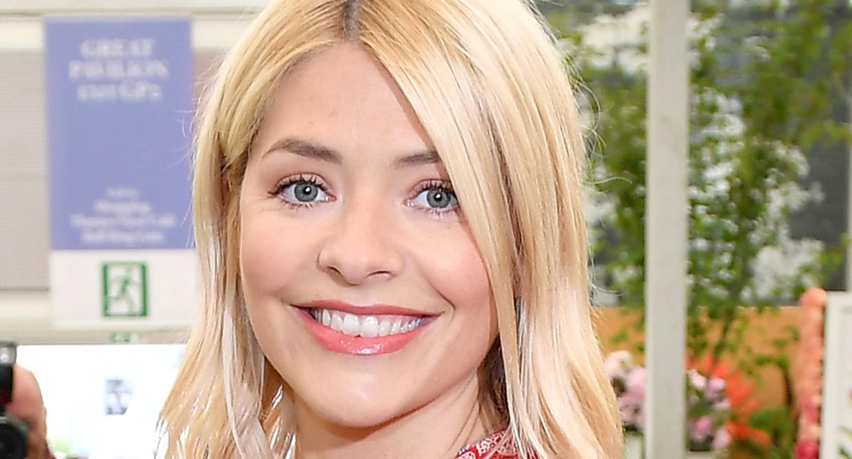 Holly Willoughby just served up some serious summer outfit inspo. (Getty Images)