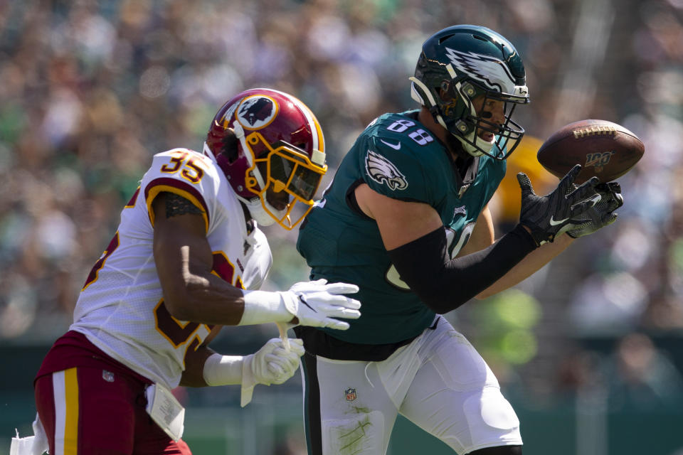 Dallas Goedert #88 of the Philadelphia Eagles cannot make a catch against Montae Nicholson #35 of the Washington Redskins in the second quarter at Lincoln Financial Field on September 8, 2019 in Philadelphia, Pennsylvania. (Photo by Mitchell Leff/Getty Images)