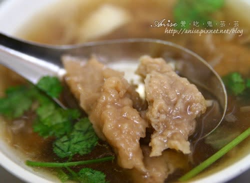 基隆夜市美食~天一香、米粉湯、碳烤蚵仔煎、排骨湯、泡泡冰、全家福酒釀湯圓、大世界傳統烤肉