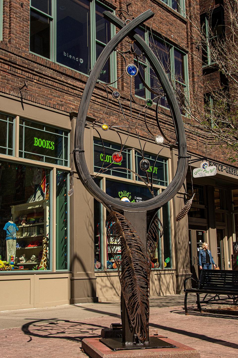 Avenue Dream Catcher by Mark Hall. Sioux Falls SculptureWalk 2022.