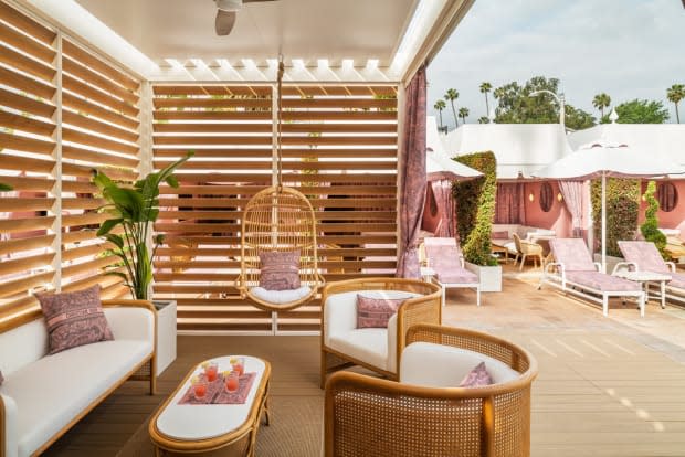 The Pool Cabanas at the Beverly Hills Hotel Are Iconic — and They Just Got  a Hot Girl Summer Makeover