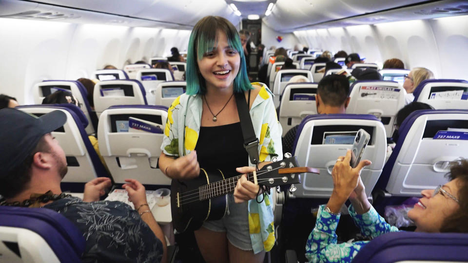 Passengers were also treated to a ukulele performance. (Courtesy of Guitar Center and Southwest Airlines)