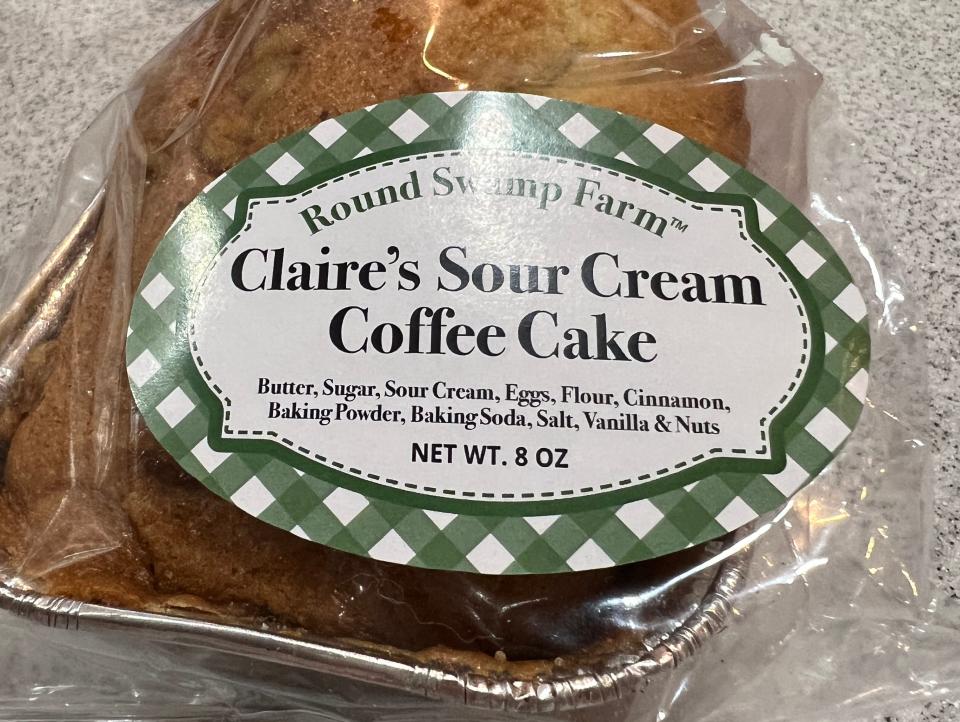 sour cream coffee cake from round swamp farm