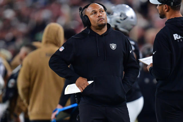 Raiders HC Antonio Pierce gets zero votes for best coaching hire