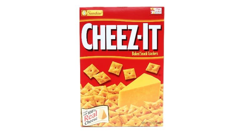 Cheez-It crackers box