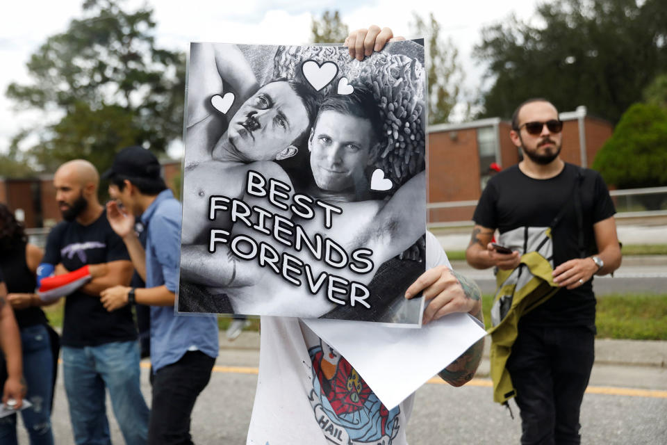 <p>Demonstrators rally before the speech by Richard Spencer, an avowed white nationalist and spokesperson for the so-called alt-right movement, on the campus of the University of Florida in Gainesville, Fla., Oct.19, 2017. (Photo: Shannon Stapleton/Reuters) </p>