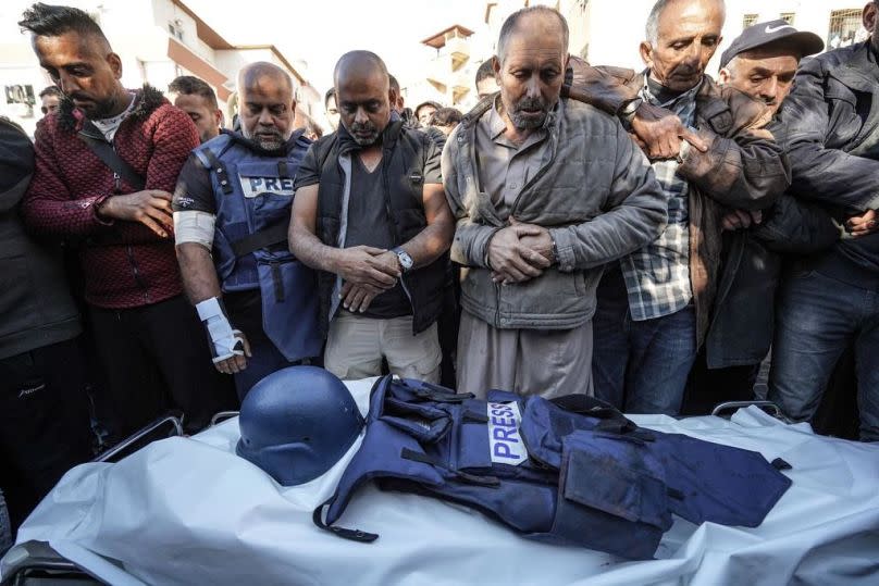 Colleagues and friends of Samer Abudaqa pay tribute to the former Al Jazeera journalist at his funeral