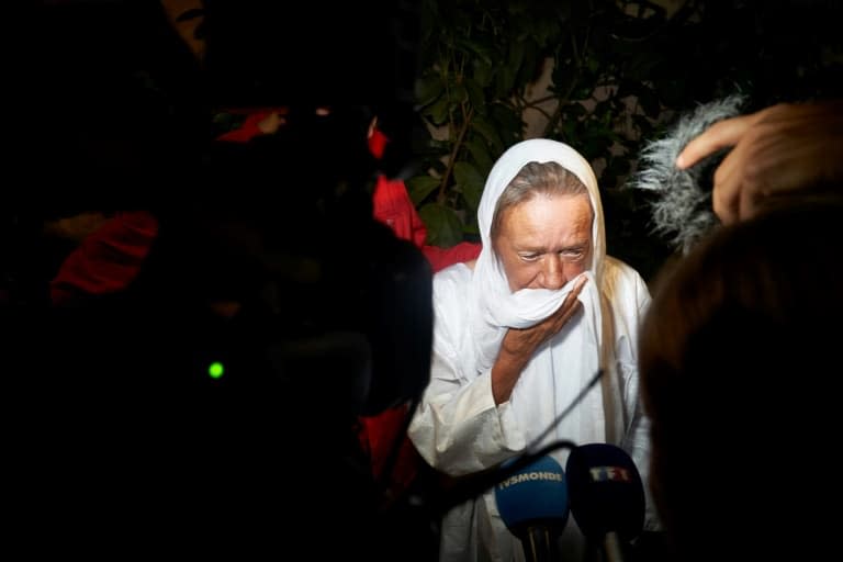 L'ex-otage française Sophie Pétronin peu après son arrivée à Bamako, le 8 octobre 2020 - STRINGER © 2019 AFP