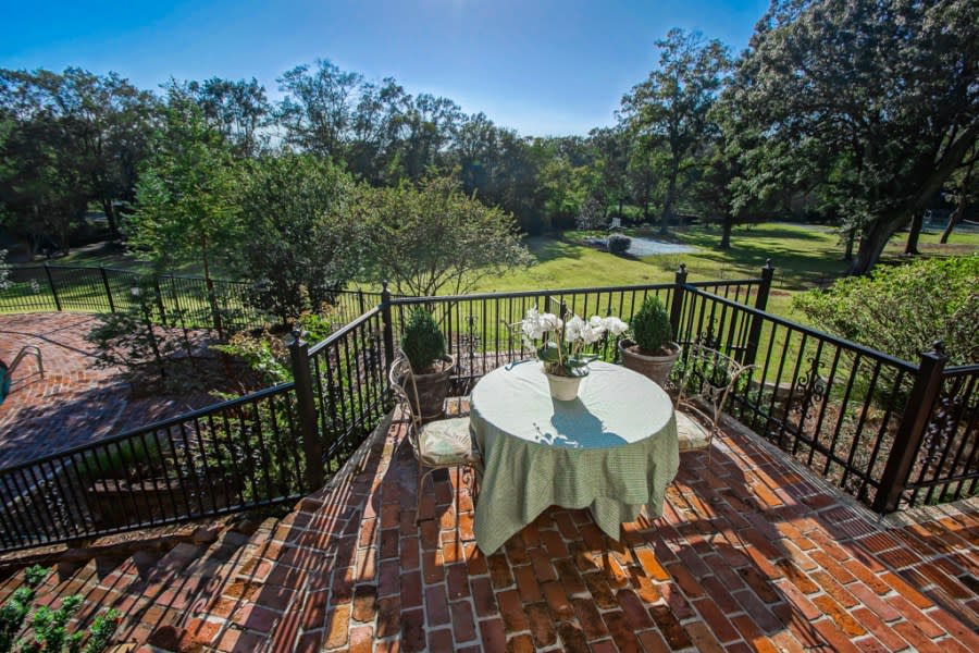 Luxurious Baton Rouge home on 6020 Highland Road (Photo Courtesy of Glenda Pollard of Pollard Partners Realtors)