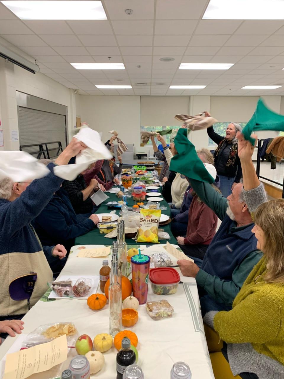 Partial view of the napkin twirl, launching the meal