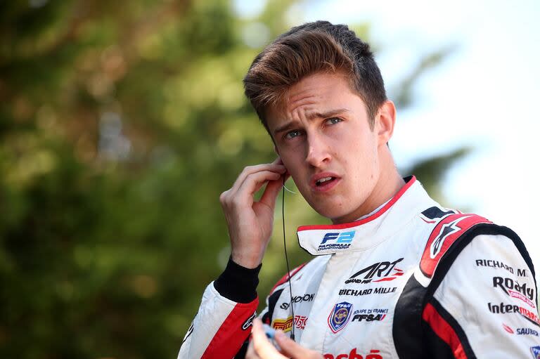 Théo Pourchaire, campeón vigente de la Fórmula 2 de FIA, fue desafectado de Arrow McLaren en IndyCar; el francés había renunciado a la Súper Fórmula japonesa y ahora no tiene lugar en ninguna categoría.