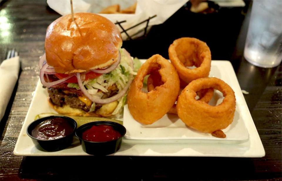 Arizona: Rehab Burger Therapy (Scottsdale)