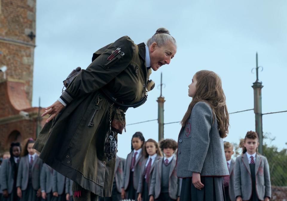 roald dahl's matilda the musical l to r emma thompson as agatha trunchbull, alisha weir as matilda in roald dahl's matilda the musical cr dan smithnetflix © 2022