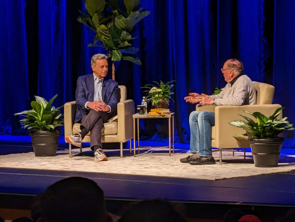 John Seigenthaler leads a discussion of literacy and the importance of reading with author James Patterson at Vanderbilt Thursday.