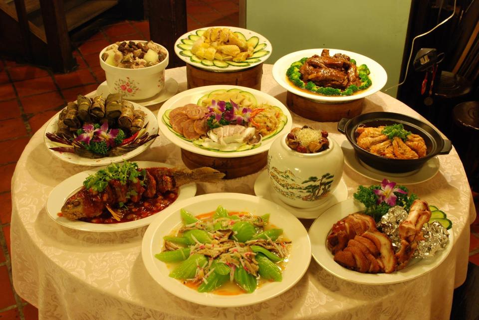 新梅龍鎮復古餐廳是個非常適合聚餐的好地方圖片來源：Facebook@新梅龍鎮復古餐廳