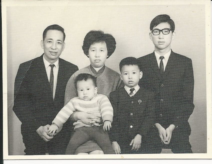 old photo of Michelle's grandparents as with their three young children