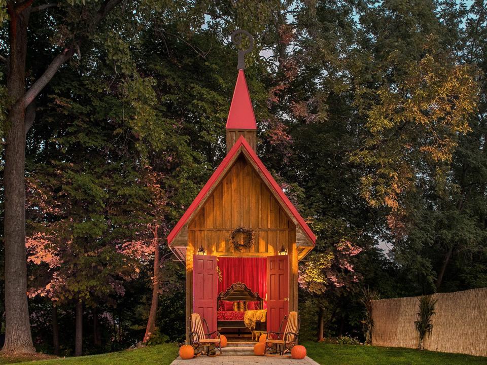 hell Michigan tiny house