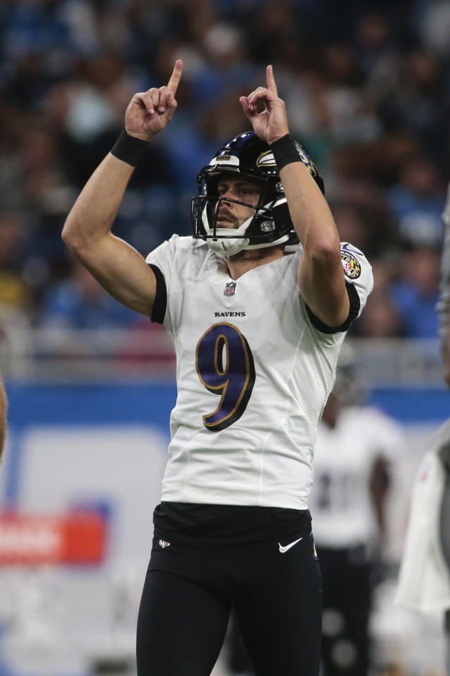 Tucker's 66-yarder sets record, gives Ravens win at Detroit - The