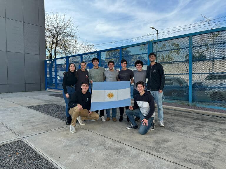 Los estudiantes del ITBA que llegaron a la final de la competencia avalada por la NASA