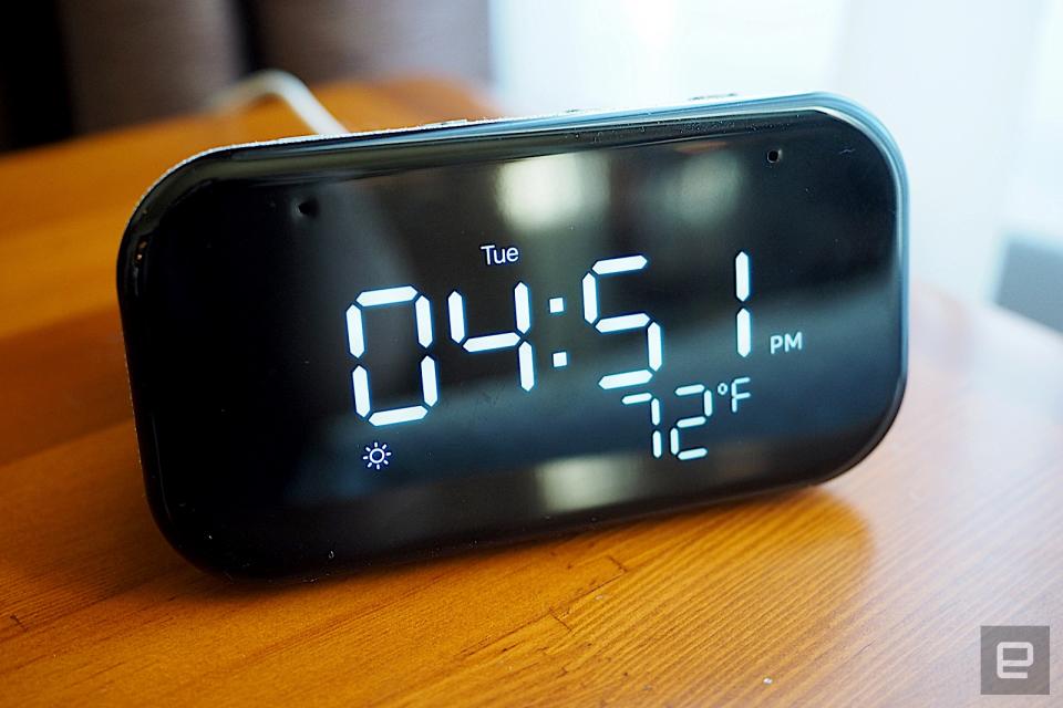 Lenovo Smart Clock Essential