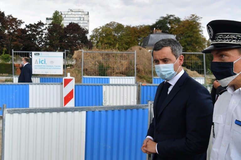 Le ministre de l'Intérieur Gérald Darmanin lors d'une opération anti-drogue à Choisy-le-Roy, le 1er septembre 2020 - Alain JOCARD © 2019 AFP