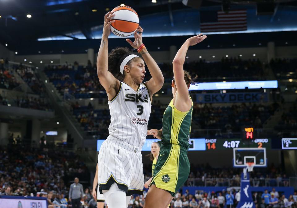 Candace Parker dupes Stephanie Talbot.