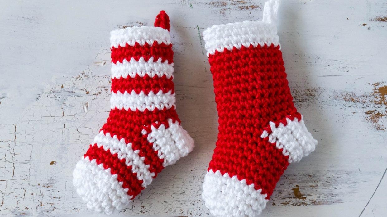 crochet christmas ornaments stockings