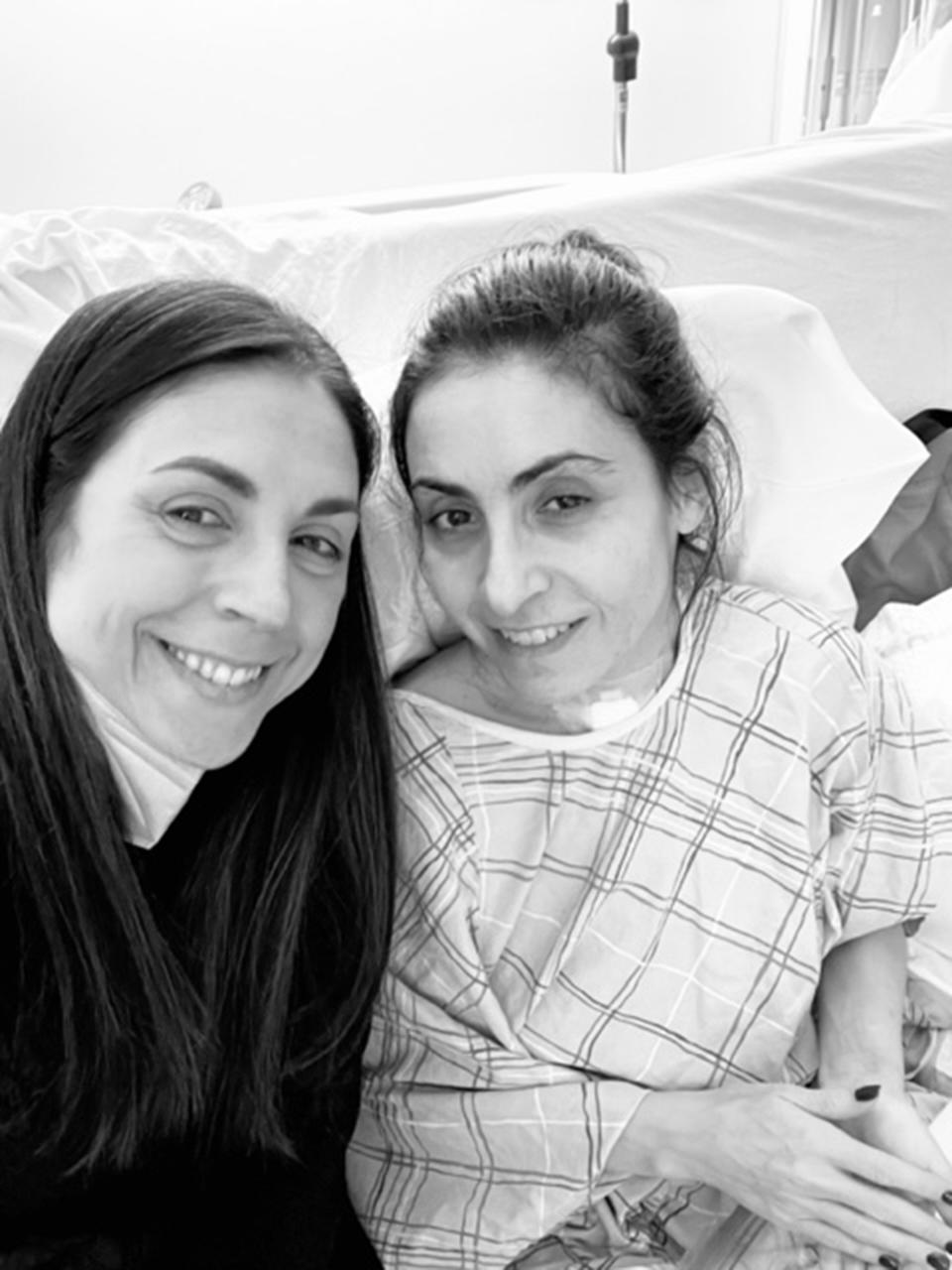 My sister visiting me in the hospital. (Courtesy Amy Gruenhut )