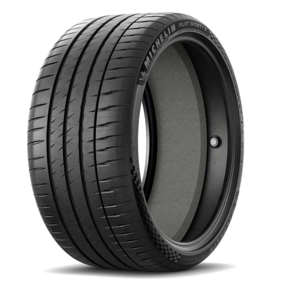 米其林輪胎將推出將輪胎互聯感測器 (Tire Mounted Sensor) 安裝在輪胎密封膠層，並以低功耗藍牙（BLE）進行資料傳輸，藉此獲得胎壓、胎溫等安全資訊。