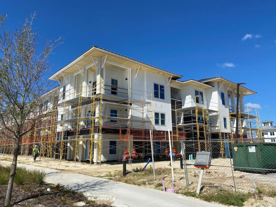Preleasing for Tropia Wellen Park started in late October. Monthly rents start at $1,899 for a 684-square-foot one-bedroom to $3,299 for a 1,548-square-foot three-bedroom.