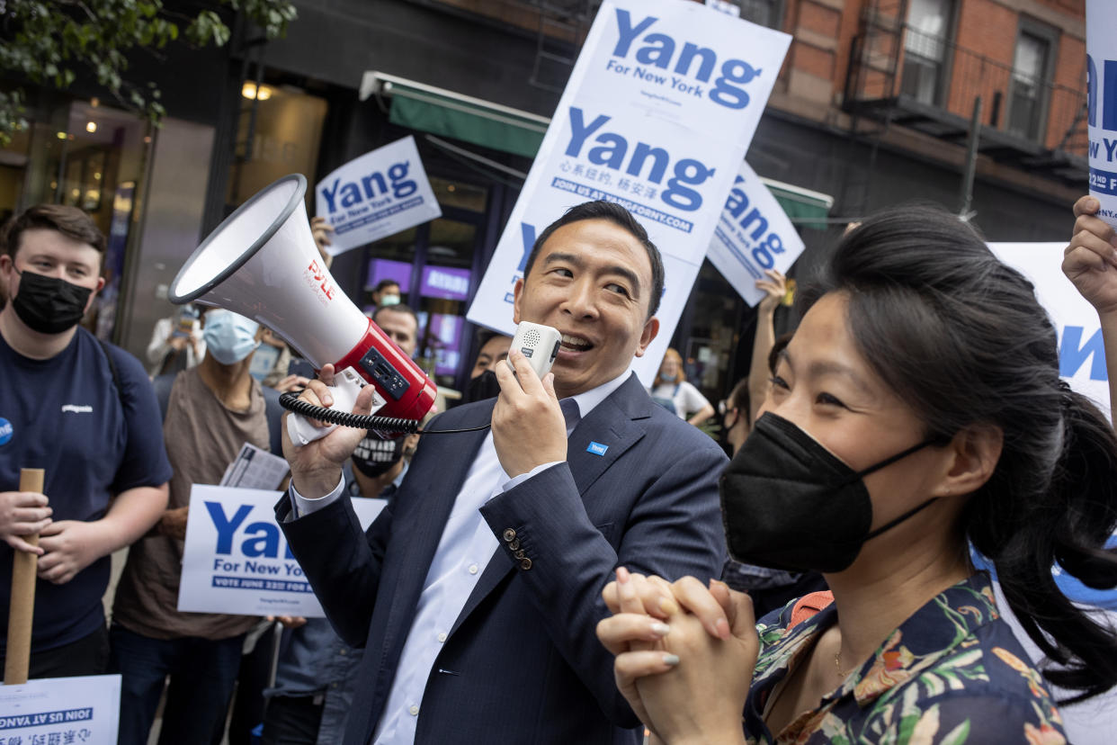 Andrew Yang and Evelyn Yang 