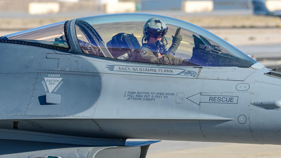 While the United States could train Ukrainian pilots to fly F-16s in a matter of months, the United Kingdom is offering a different ‘crawl, walk, run’ approach, starting with basic training, but geared toward the F-16. <em>Jamie Hunter</em>