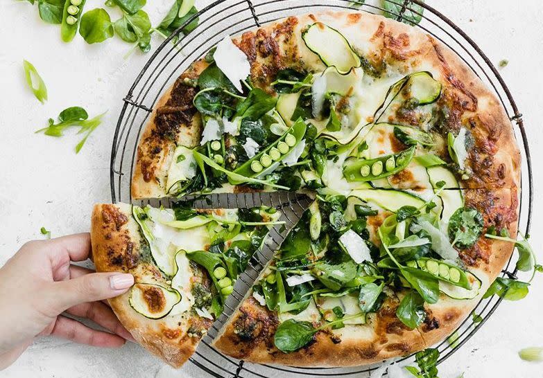 14 idées de pizza maison qui sentent bon le printemps