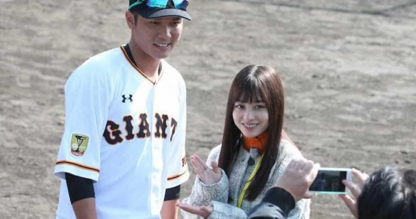 傳聞橋本環奈與巨人隊坂本勇人相戀。（圖／翻攝自巨人隊推特）