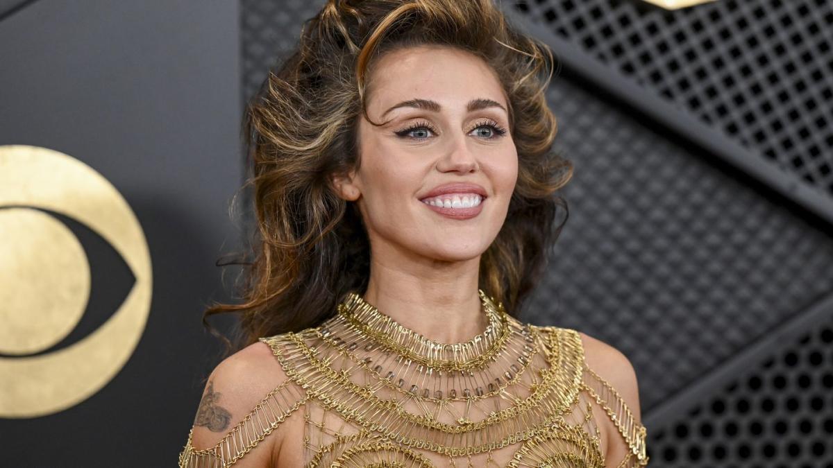 Miley Used This $19 Hairspray for Her XXL Grammys Hair