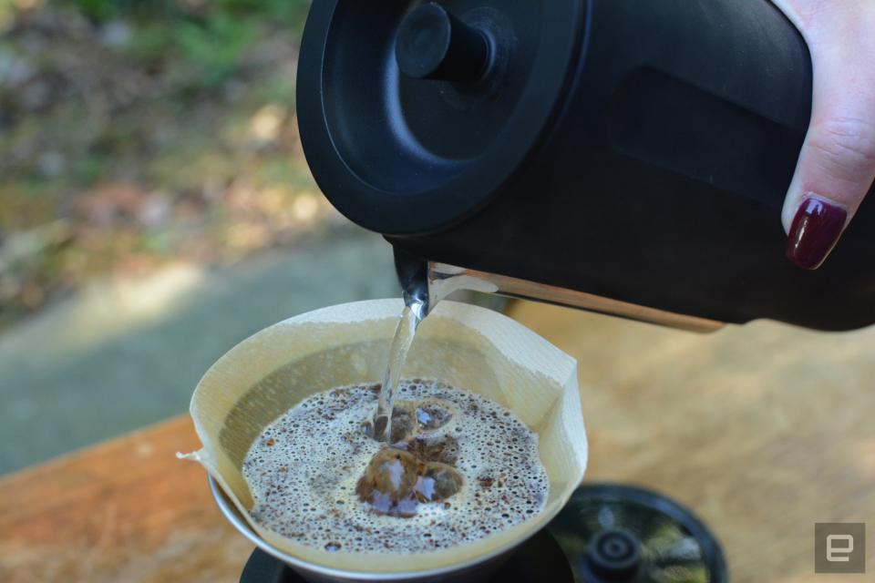 A nearly all-in-one travel kit for pour-over coffee.