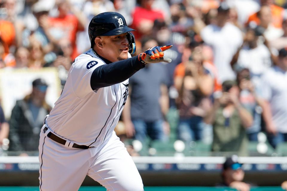 Miguel Cabrera celebrates his 3,000th career hit.