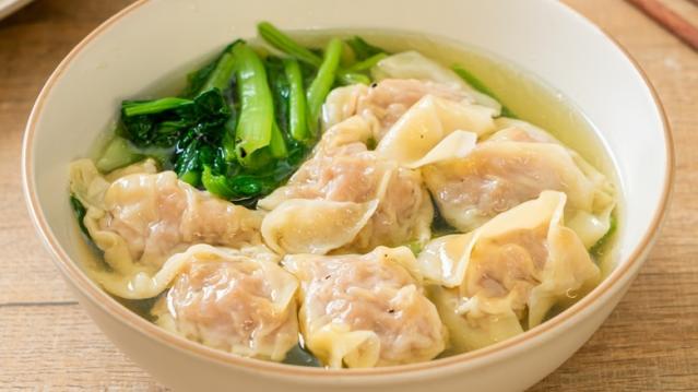 Easy Dumpling Soup (Potsticker Soup)