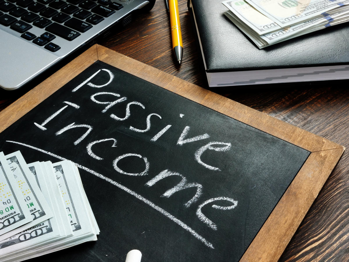 3 Great Dividend Stocks I Plan to Keep Buying for Lifelong Passive Income