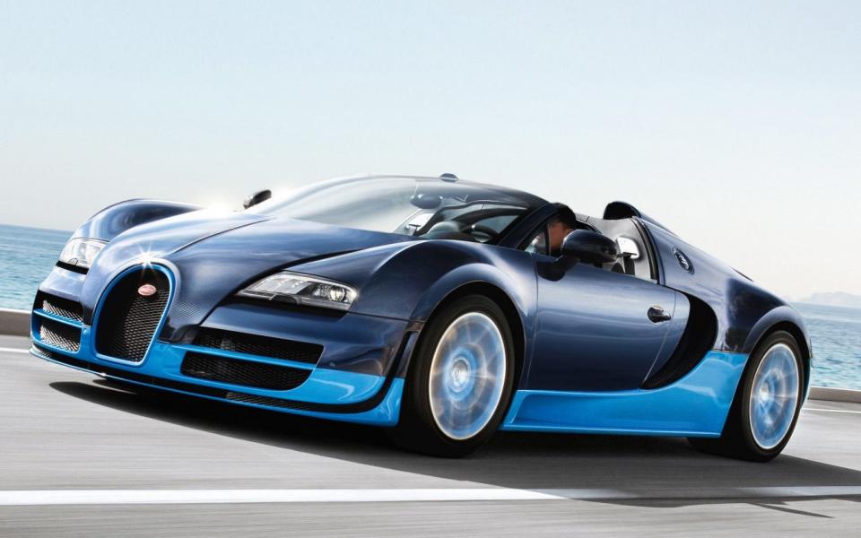 Bugatti Veyron: the ultimate hypercar of the 2000s