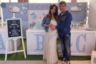 Los papás. La correntina de 30 años y su pareja, de 51, se mostraron radiantes. “Mi feliz Baby Shower, ¡todo mucho más de lo que soñé!”, expresó ‘Lulú’. - Foto: Instagram.com/lourdessanchezok