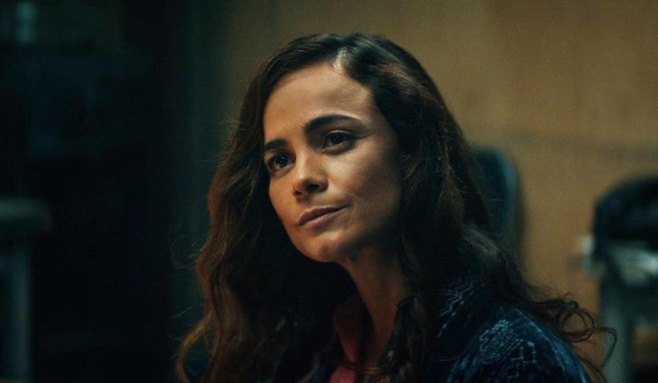 La actriz Alice Braga le da vida a una talentosa psíquica Diana Cruz en ‘Hypnotic’ una película independiente protagonizada también por Ben Affleck y dirigida por Robert Rodríguez. Ya está en cines.