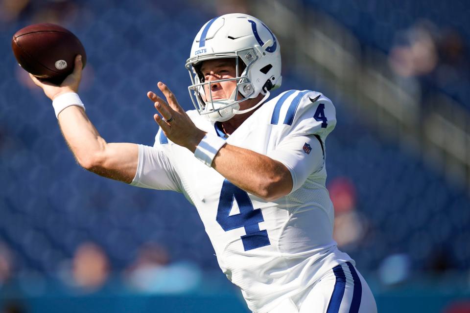 Indianapolis Colts quarterback Sam Ehlinger (4) warms up as the team gets ready to face the Tennessee Titans at Nissan Stadium Sunday, Oct. 23, 2022, in Nashville, Tenn.